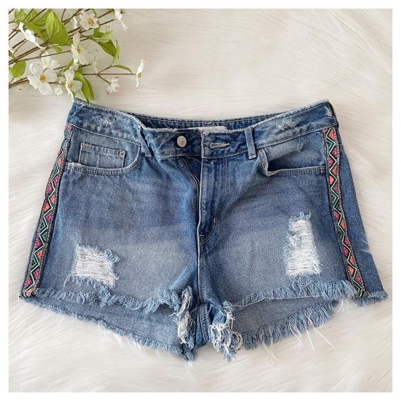 H&M Coachella High Waisted Boho Jean Shorts - Picture 4 of 9